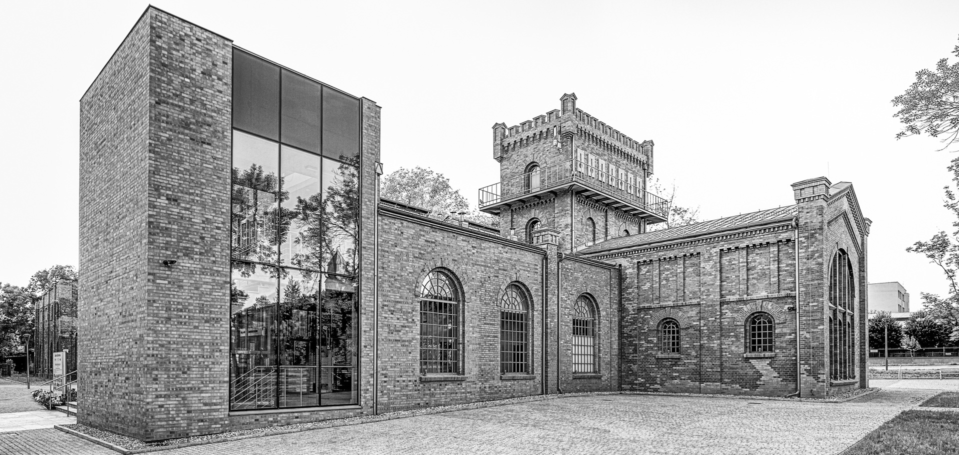 Galerie für moderne Kunst „Elektrownia“, Czeladź, Bauzeit 1902-1908 / 2012-2013, Architekt Józef Pius Dziekoński